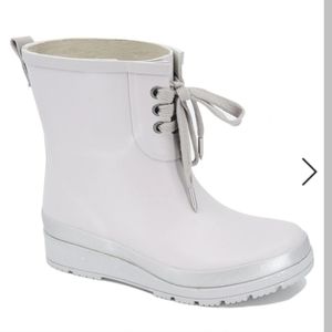 New Splendid Women's Dawn short ankle lace slip-on cloud beige Rain Boots size 8